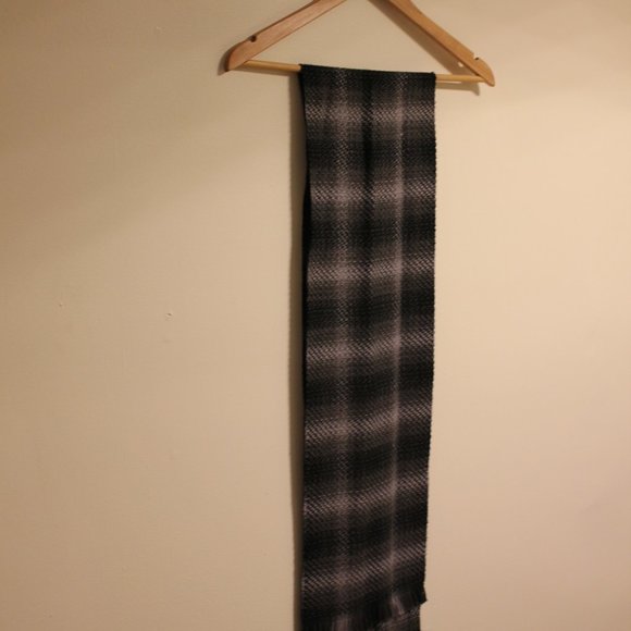 Charcoal Grey  Plaid Vintage Scarf - Picture 4 of 7